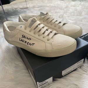 Saint Laurent Sneakers White worn-look fabric